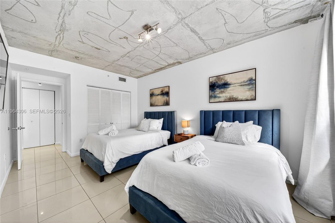 For Sale: $634,900 (2 beds, 2 baths, 1189 Square Feet)
