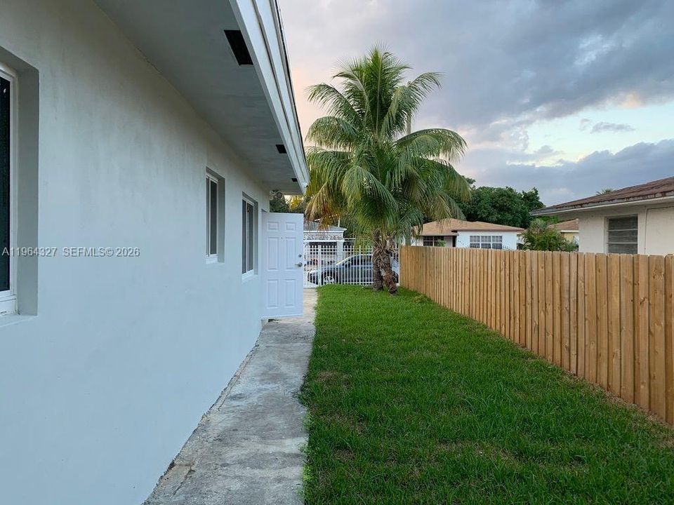 For Sale: $670,000 (0 beds, 0 baths, 1323 Square Feet)