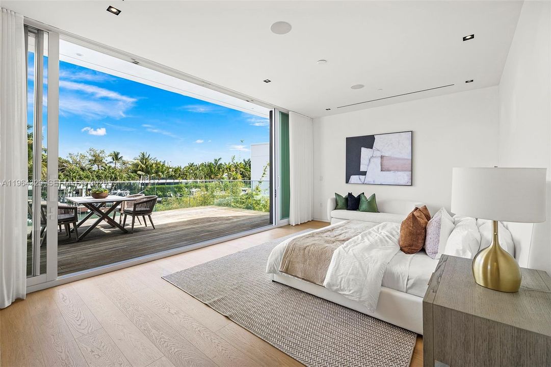 For Sale: $9,249,000 (4 beds, 5 baths, 4257 Square Feet)