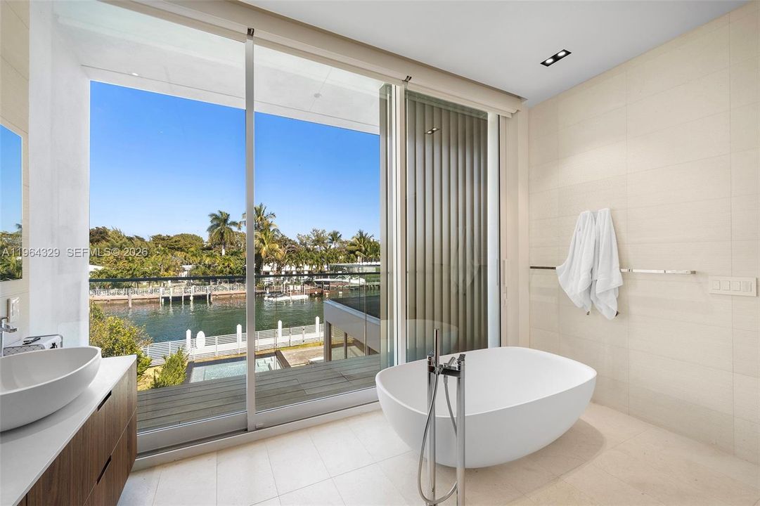 For Sale: $9,249,000 (4 beds, 5 baths, 4257 Square Feet)