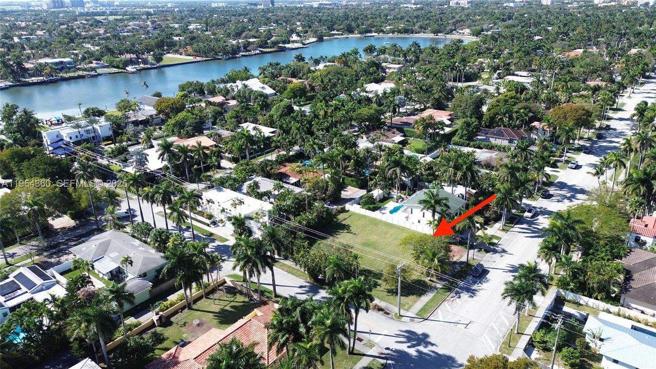 For Sale: $1,990,000 (0.30 acres)