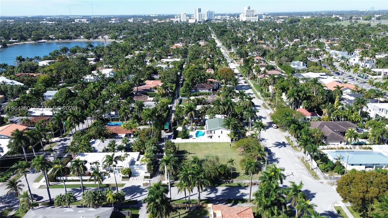 For Sale: $1,990,000 (0.30 acres)