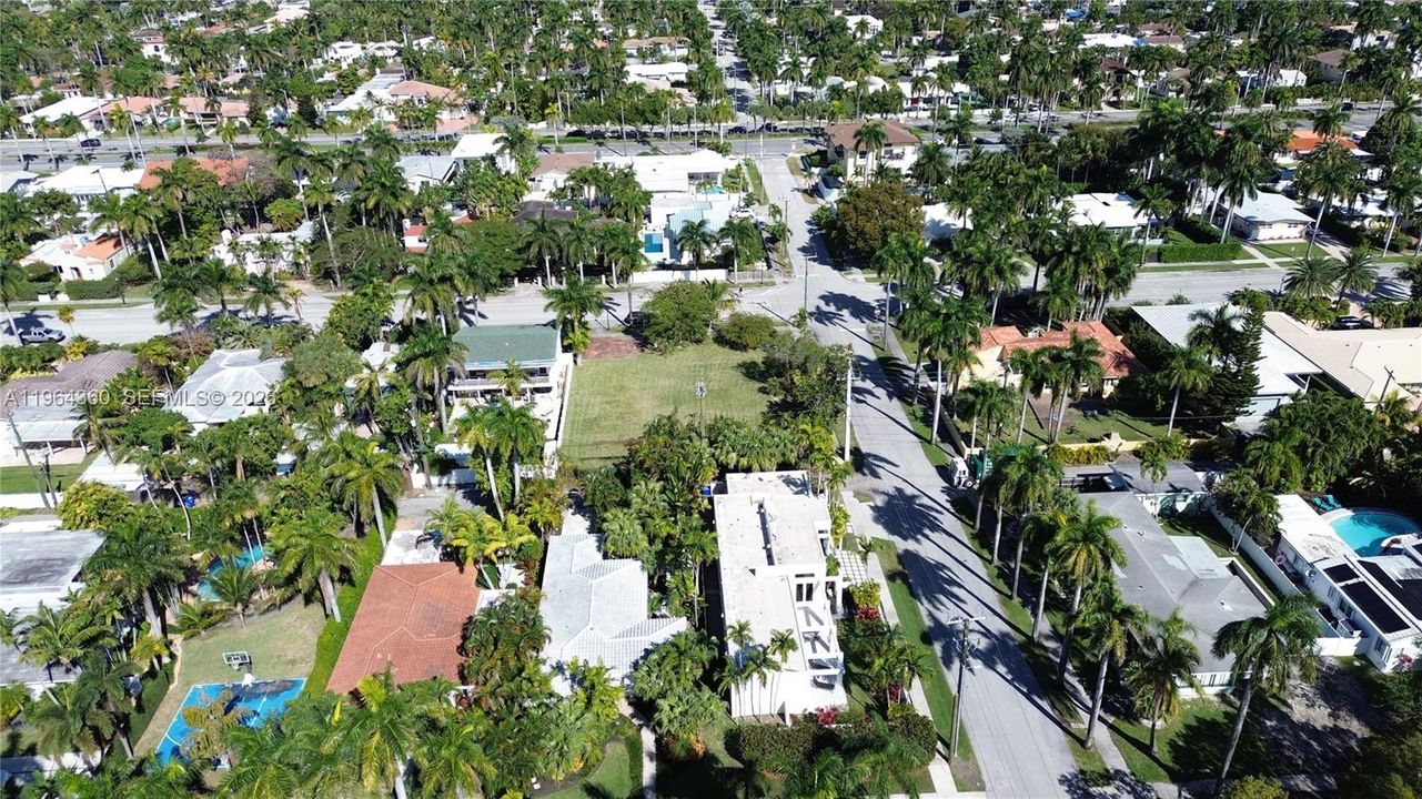 For Sale: $1,990,000 (0.30 acres)