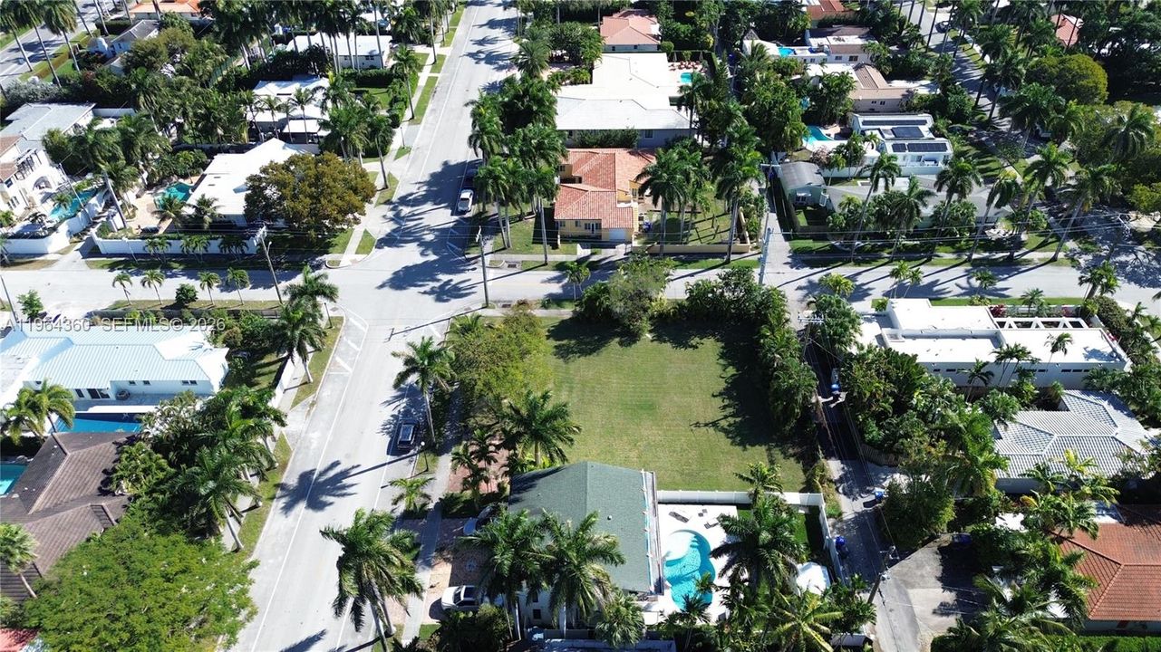 For Sale: $1,990,000 (0.30 acres)