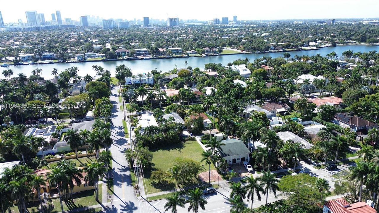 For Sale: $1,990,000 (0.30 acres)