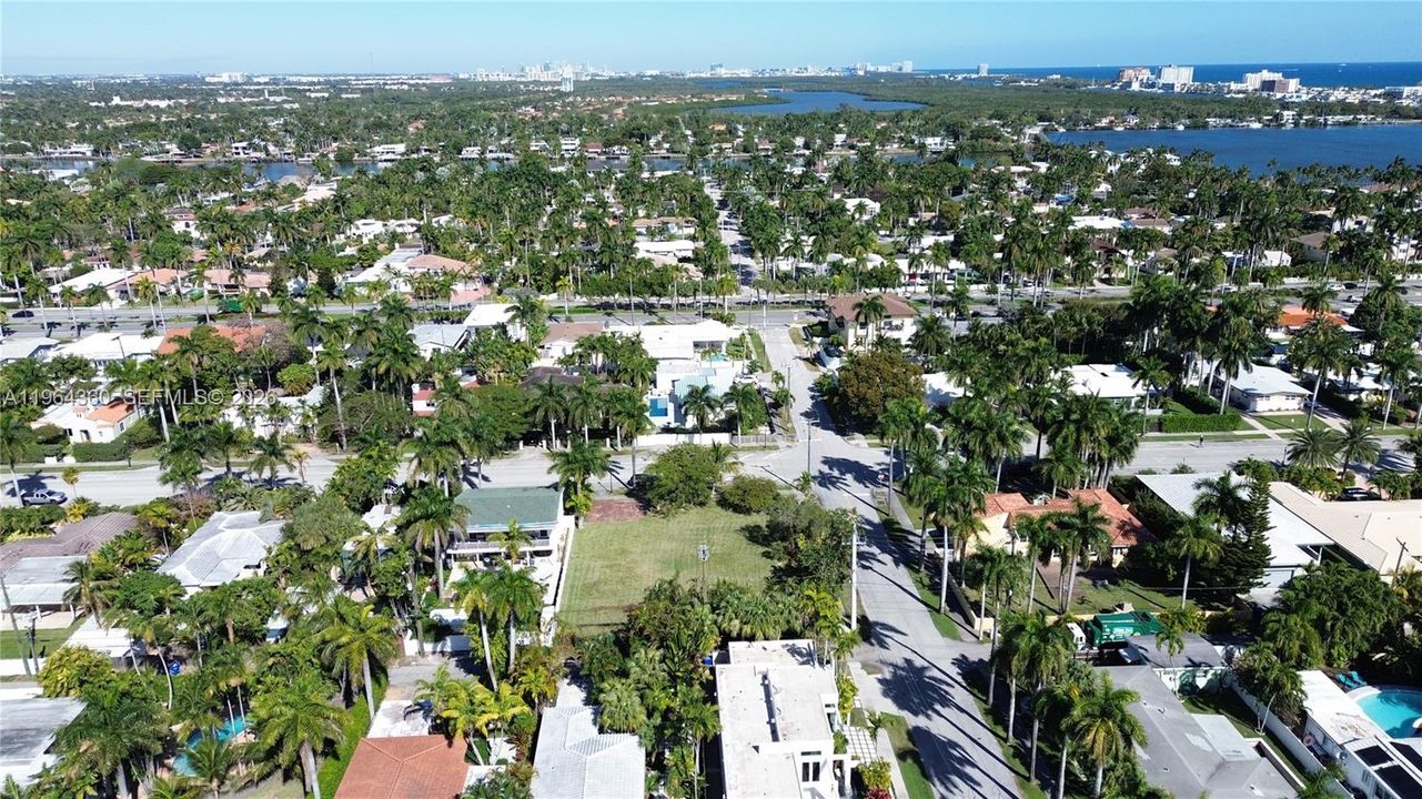 For Sale: $1,990,000 (0.30 acres)