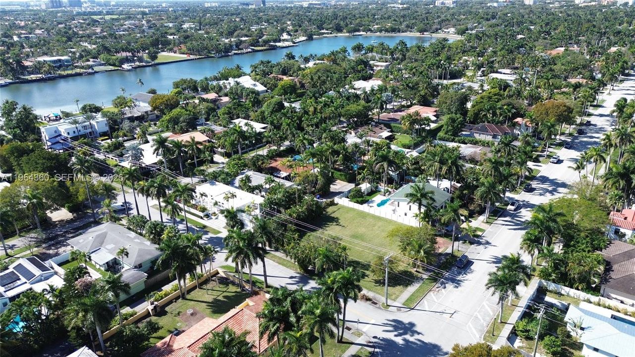 For Sale: $1,990,000 (0.30 acres)