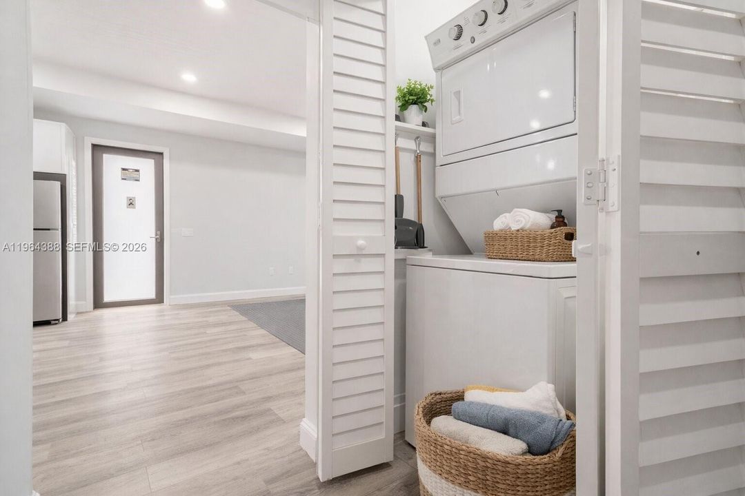 На продажу: $259,000 (2 спален, 2 ванн, 0 Квадратных фут)