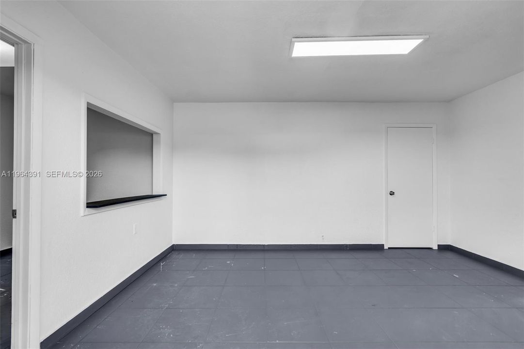 В аренду: $10,800 (0 спален, 0 ванн, 0 Квадратных фут)