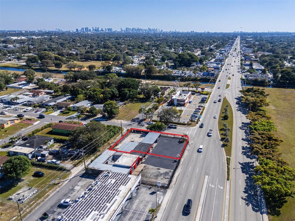 В аренду: $10,800 (0 спален, 0 ванн, 0 Квадратных фут)