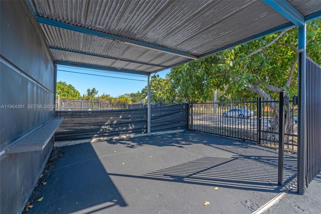 В аренду: $10,800 (0 спален, 0 ванн, 0 Квадратных фут)