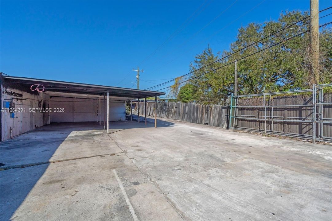 В аренду: $10,800 (0 спален, 0 ванн, 0 Квадратных фут)