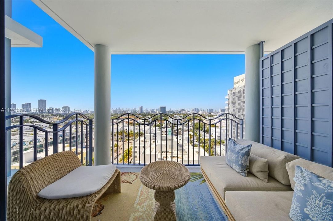 En Venta: $1,425,000 (1 camas, 2 baños, 940 Pies cuadrados)