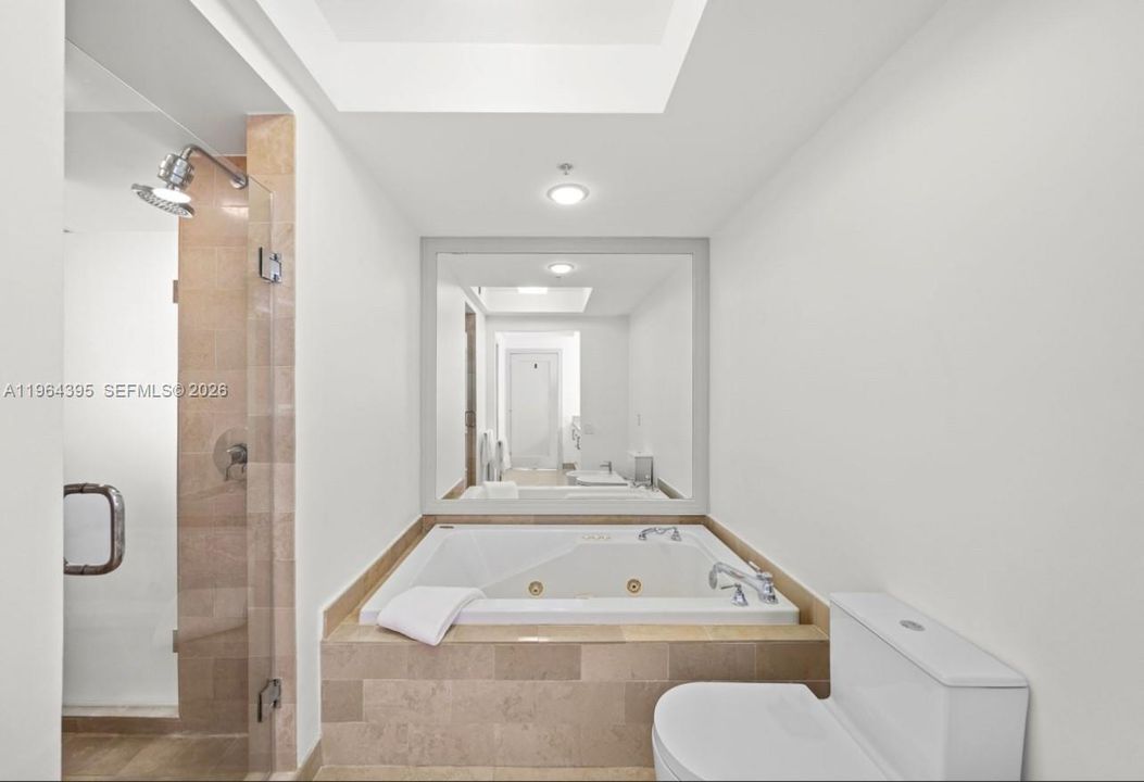 En Venta: $1,425,000 (1 camas, 2 baños, 940 Pies cuadrados)