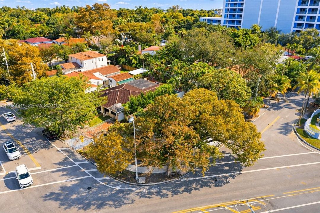 Недавно продано: $1,295,000 (3 спален, 2 ванн, 1340 Квадратных фут)