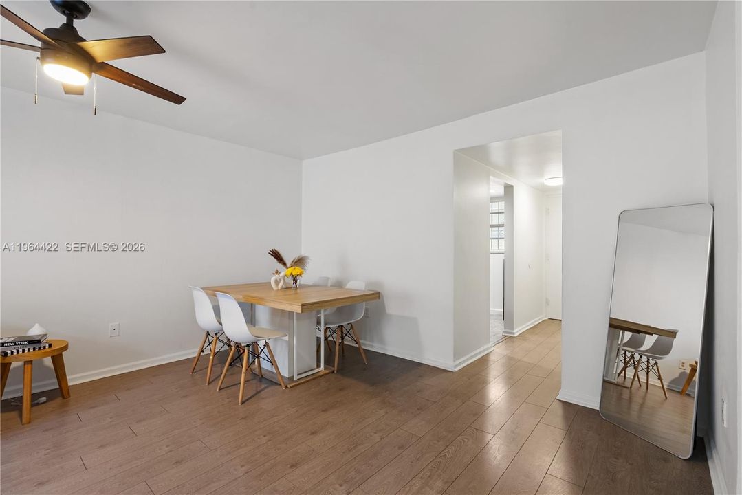 For Sale: $239,000 (1 beds, 1 baths, 615 Square Feet)