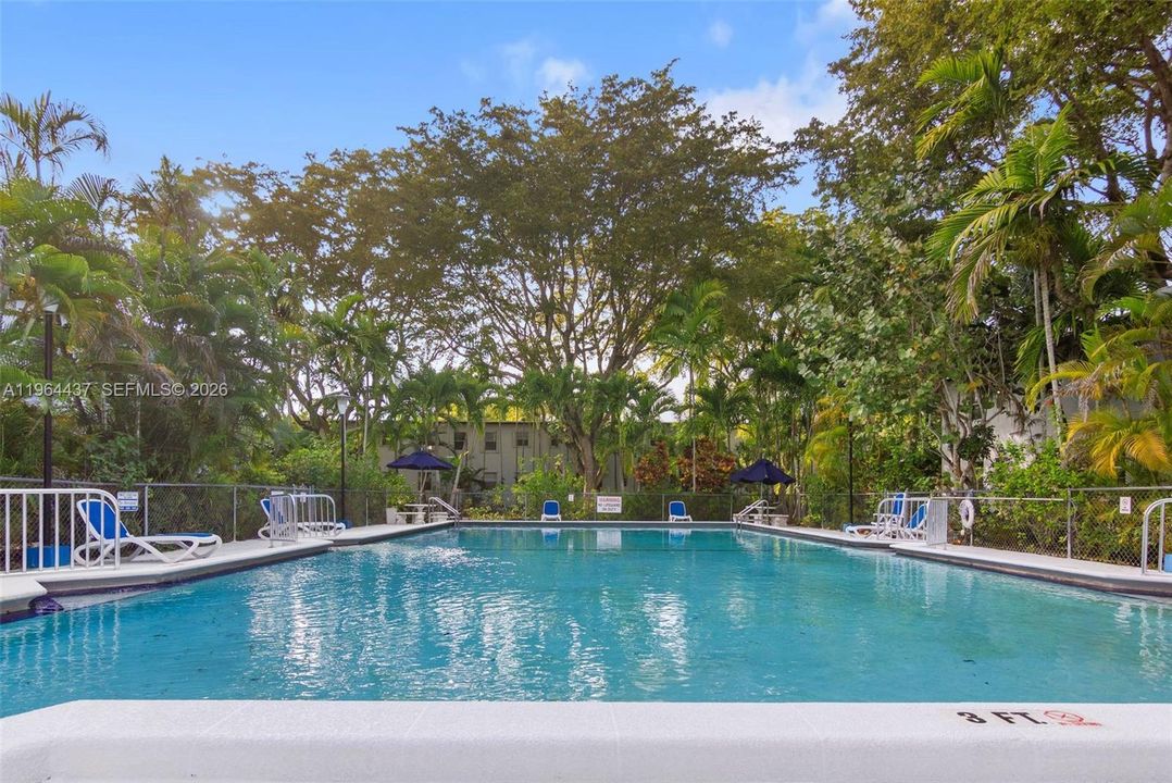 Недавно продано: $342,000 (1 спален, 1 ванн, 665 Квадратных фут)