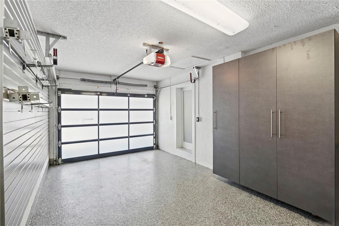 CAR GARAGE