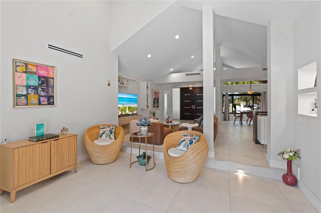OPEN LIVING AREA