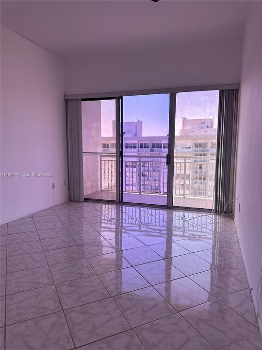 For Sale: $399,999 (2 beds, 2 baths, 1605 Square Feet)