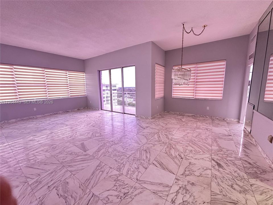 На продажу: $399,999 (2 спален, 2 ванн, 1605 Квадратных фут)