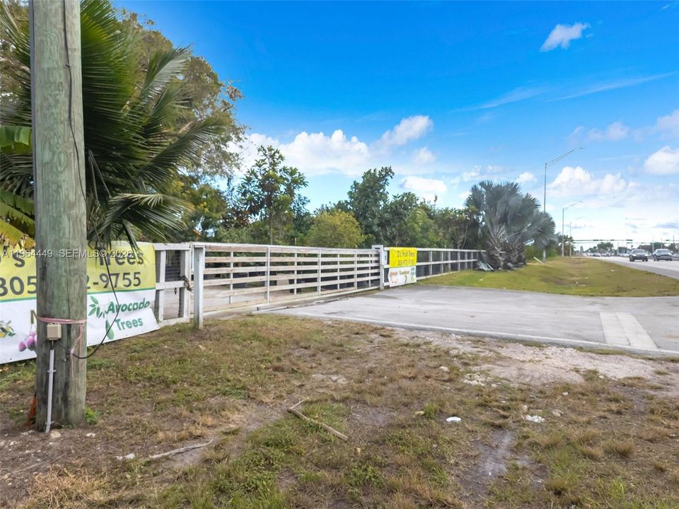 FRONT GATE