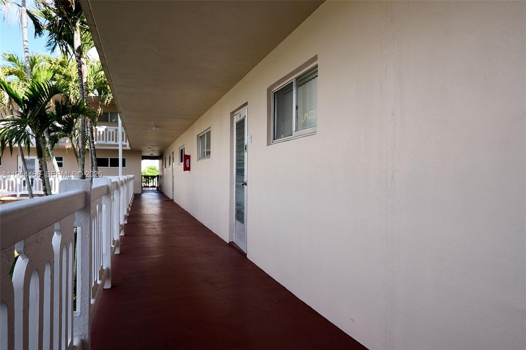 Vendido Recientemente: $25,000 (2 camas, 1 baños, 894 Pies cuadrados)