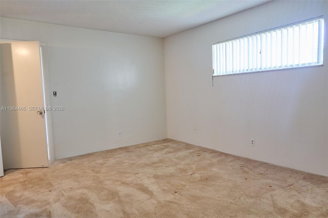 Vendido Recientemente: $25,000 (2 camas, 1 baños, 894 Pies cuadrados)