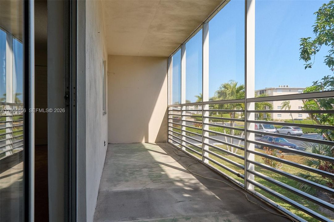 Vendido Recientemente: $25,000 (2 camas, 1 baños, 894 Pies cuadrados)