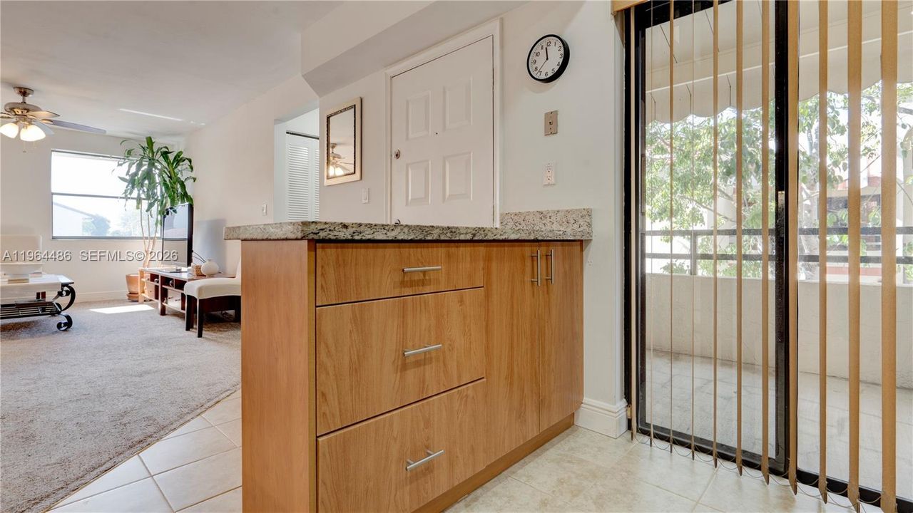 Vendido Recientemente: $209,500 (2 camas, 2 baños, 978 Pies cuadrados)