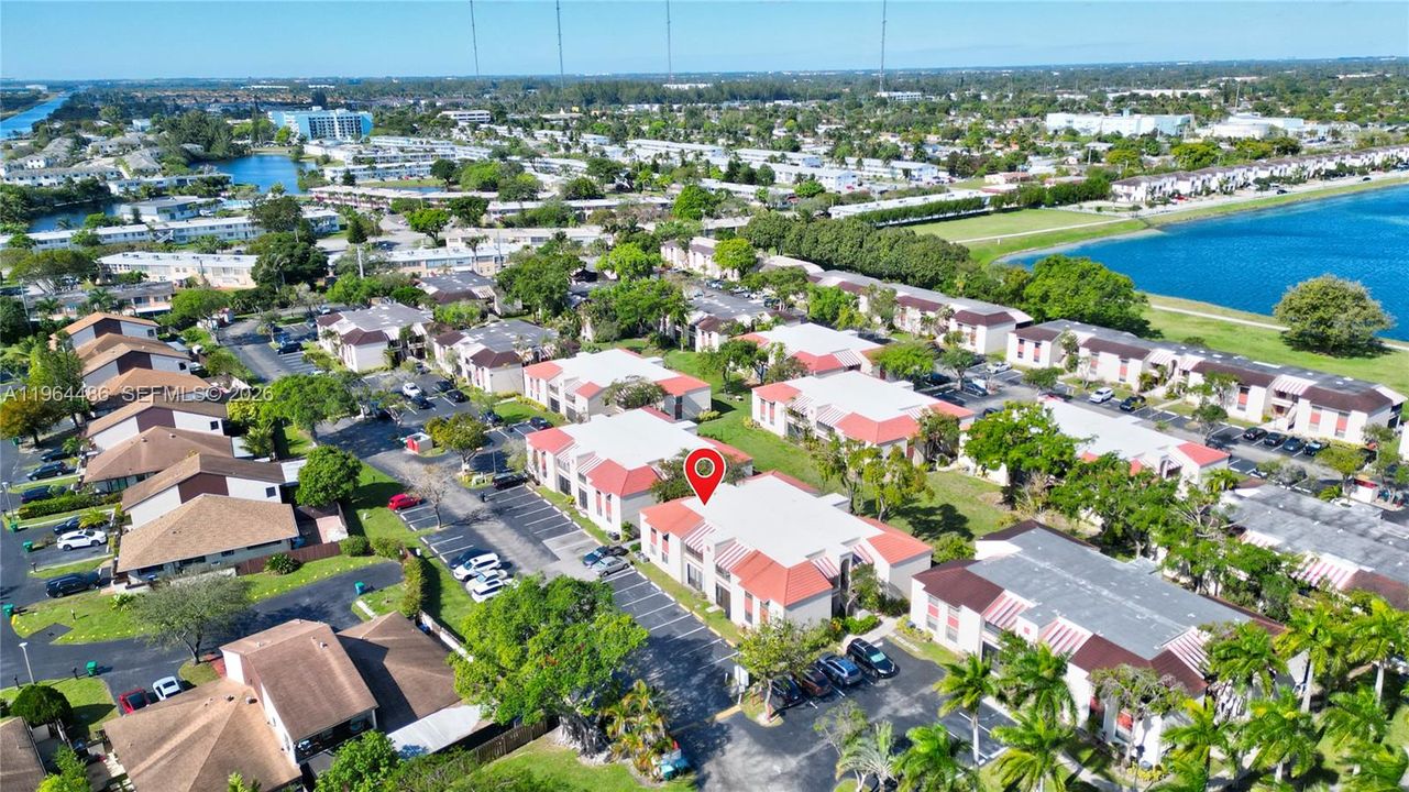 Vendido Recientemente: $209,500 (2 camas, 2 baños, 978 Pies cuadrados)