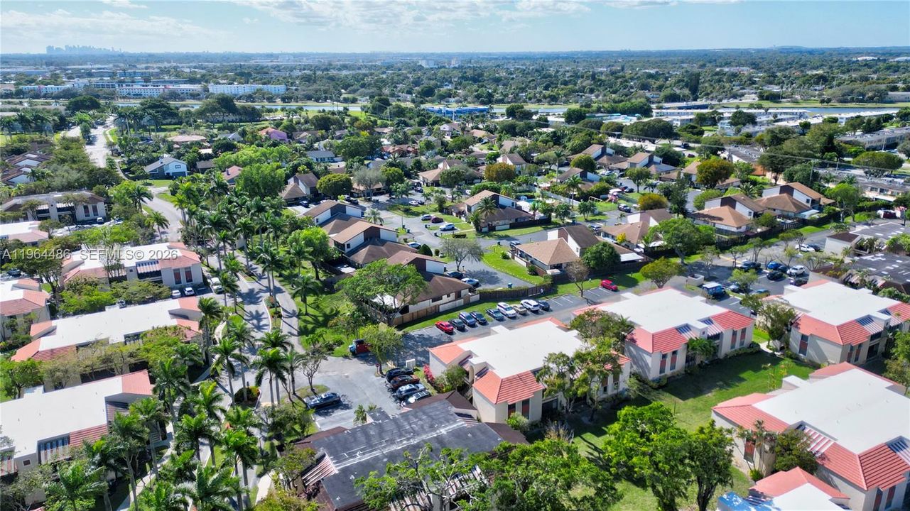 Vendido Recientemente: $209,500 (2 camas, 2 baños, 978 Pies cuadrados)