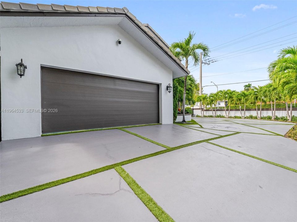 2 Car Garage