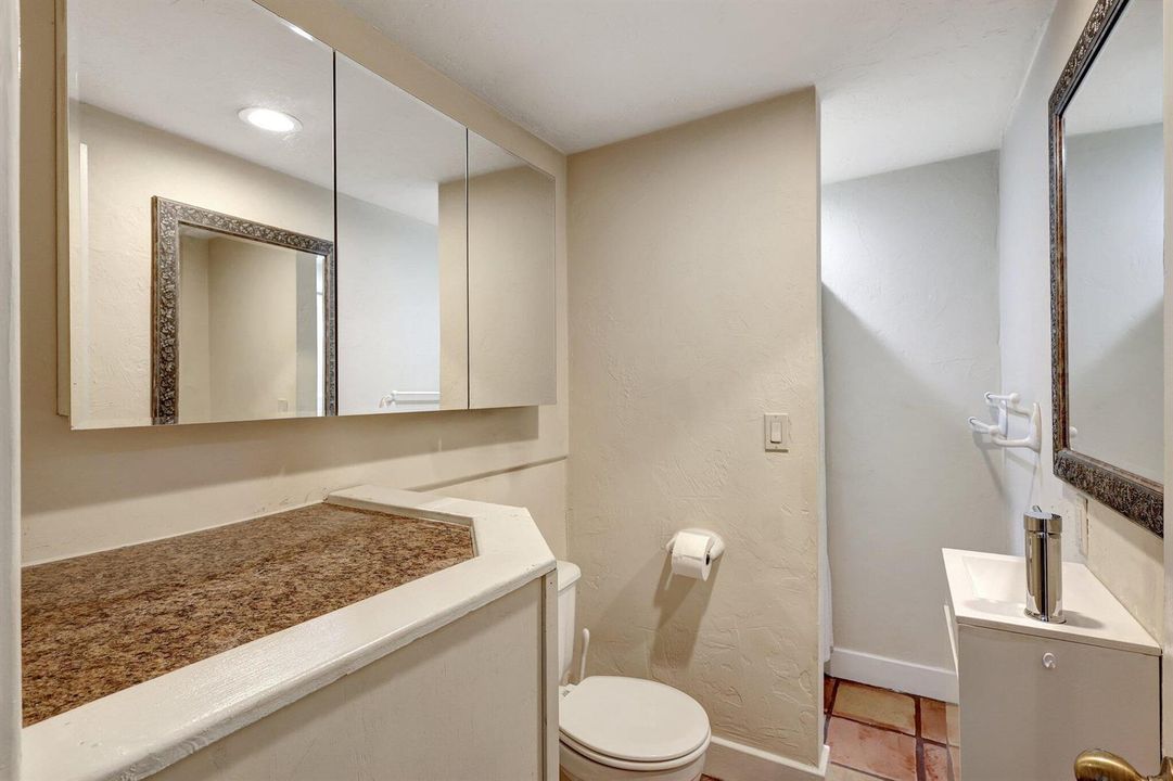 Cottage full bath