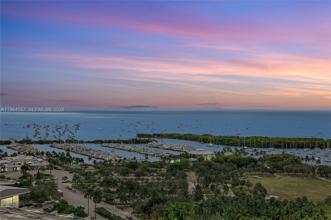 For Sale: $1,950,000 (2 beds, 2 baths, 905 Square Feet)