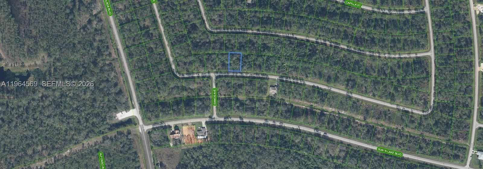 На продажу: $14,900 (0.23 acres)