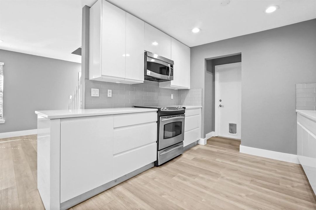 08 Kitchen 02