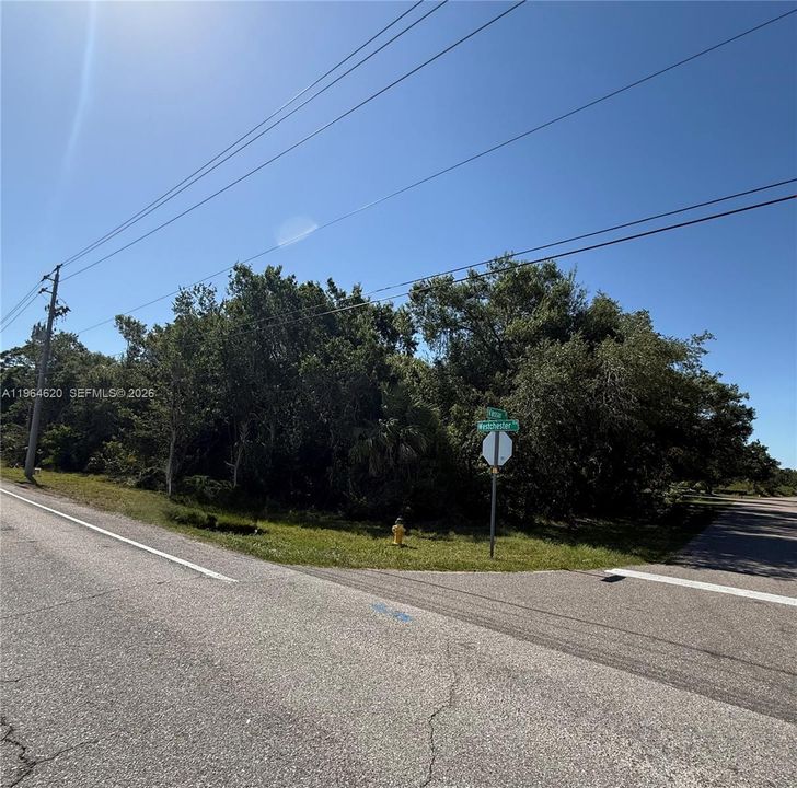 En Venta: $63,000 (0.23 acres)
