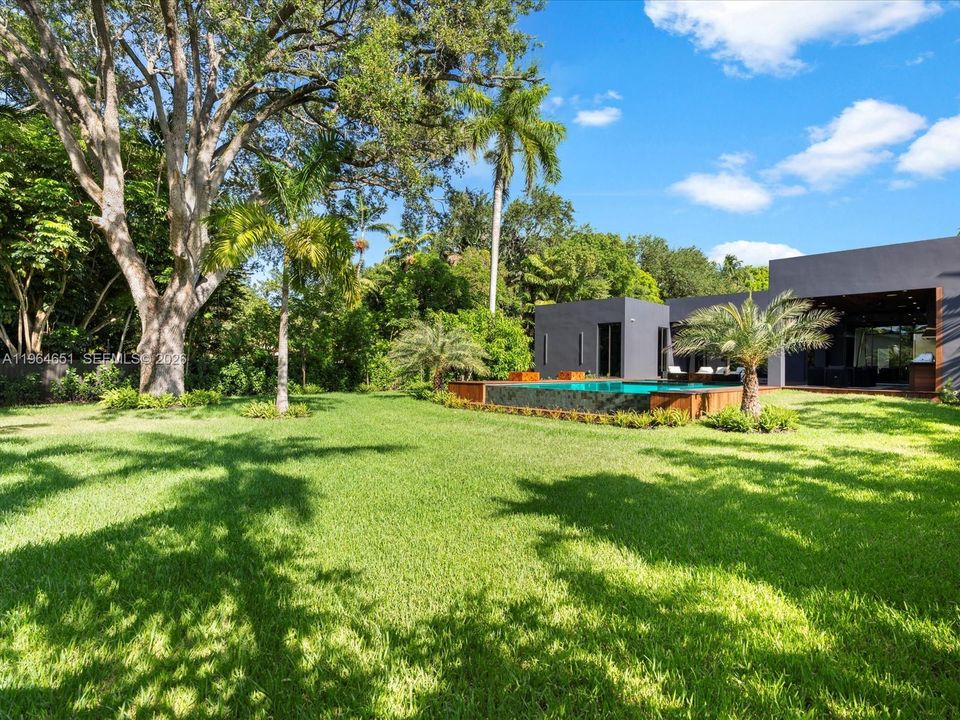 For Rent: $50,000 (5 beds, 5 baths, 0 Square Feet)