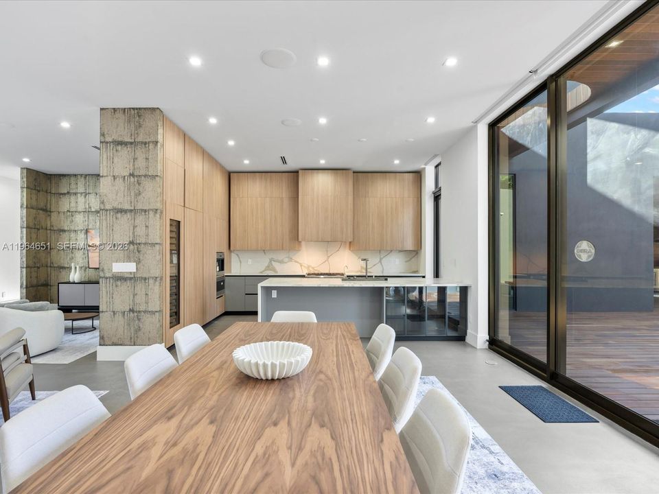 For Rent: $50,000 (5 beds, 5 baths, 0 Square Feet)