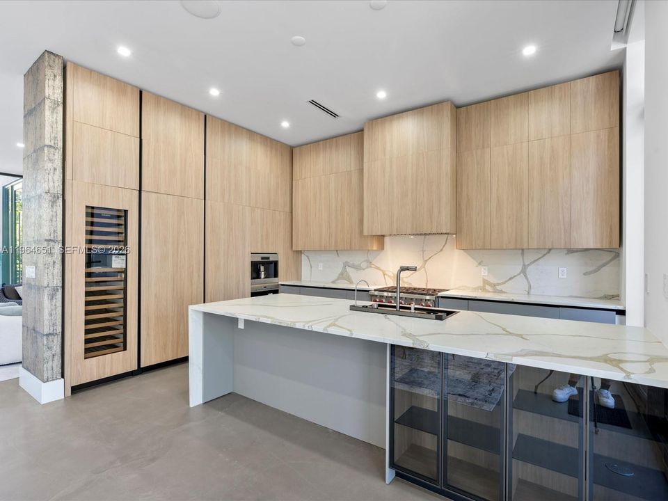 For Rent: $50,000 (5 beds, 5 baths, 0 Square Feet)