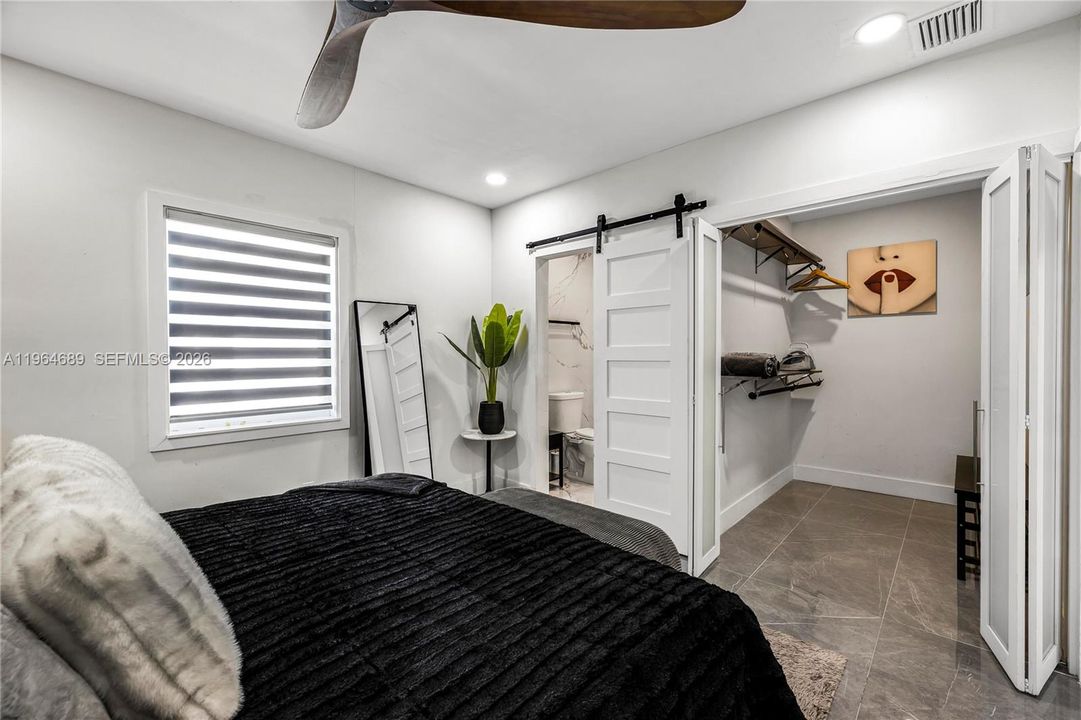 For Sale: $1,050,000 (3 beds, 3 baths, 1573 Square Feet)