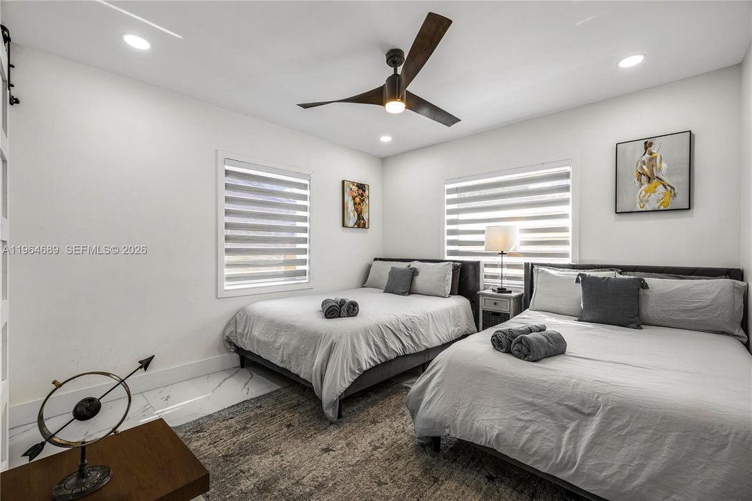 For Sale: $1,050,000 (3 beds, 3 baths, 1573 Square Feet)