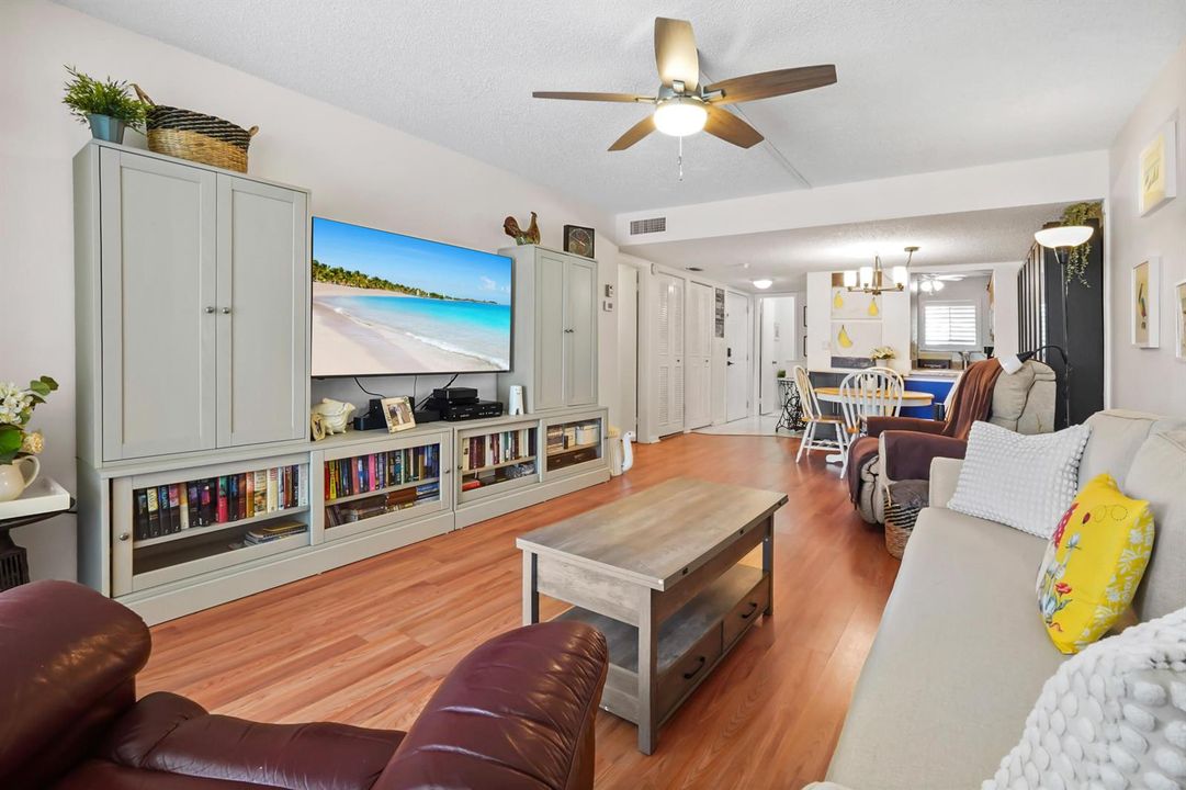 18 living room 03