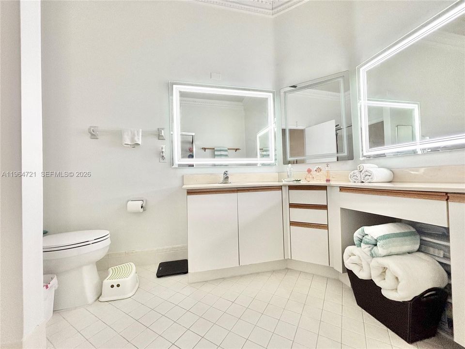 En Venta: $225,000 (3 camas, 2 baños, 1692 Pies cuadrados)