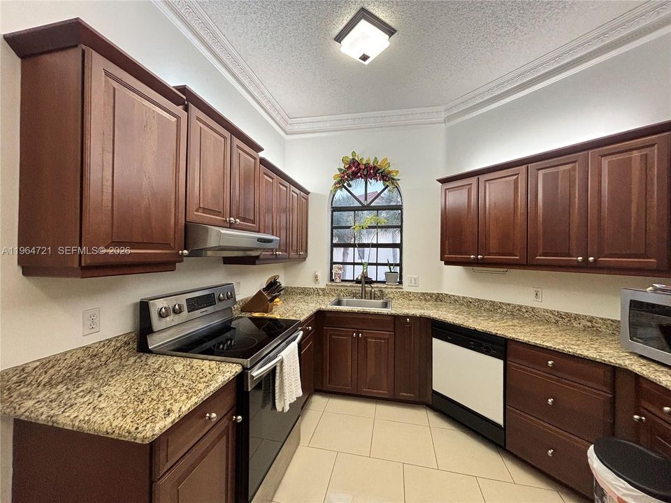 En Venta: $225,000 (3 camas, 2 baños, 1692 Pies cuadrados)