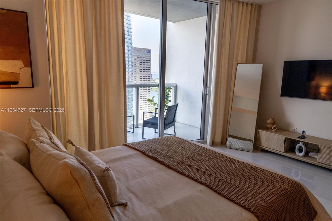 待售: $399,999 (0 贝兹, 1 浴室, 546 平方英尺)