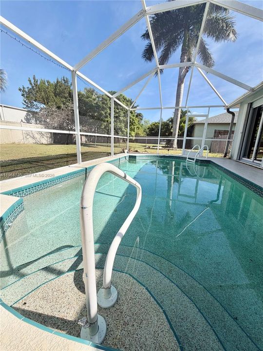 Recently Rented: $2,000 (3 beds, 2 baths, 1314 Square Feet)