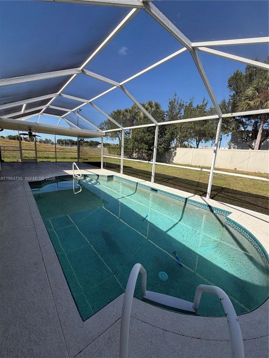 Recently Rented: $2,000 (3 beds, 2 baths, 1314 Square Feet)