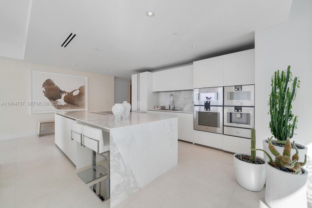 For Sale: $4,350,000 (2 beds, 2 baths, 1917 Square Feet)
